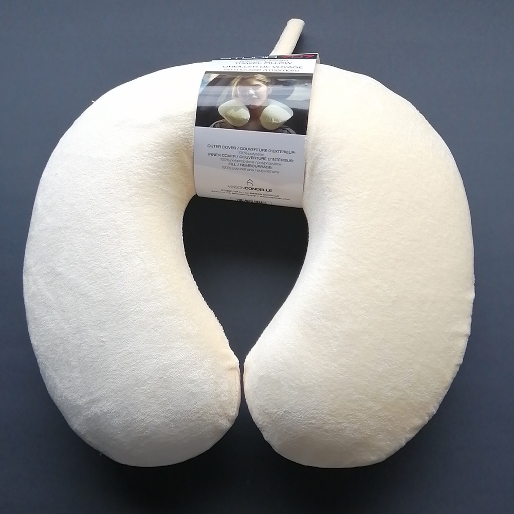 NWOT Memory 707 Memory Foam Travel Pillow Ivory